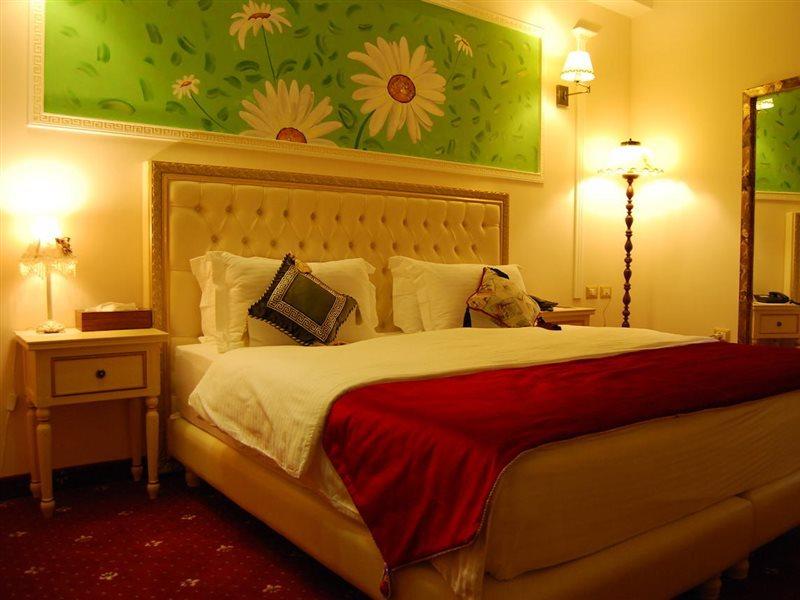 2 Kitarrat Boutique Hotel & Spa ドゥラス エクステリア 写真