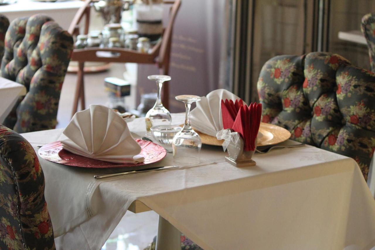 2 Kitarrat Boutique Hotel & Spa ドゥラス エクステリア 写真